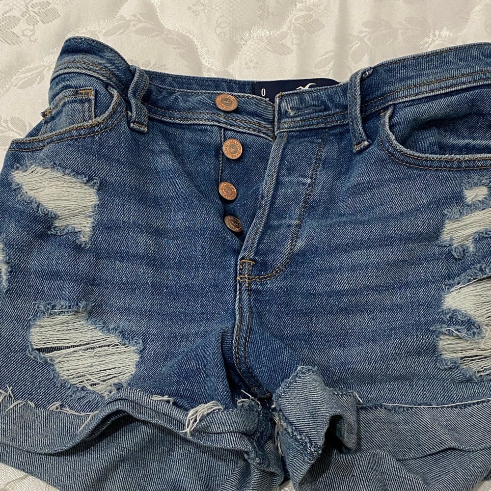 • HOLLISTER high waisted distressed dark wash shorts size 0 W24 great condition!